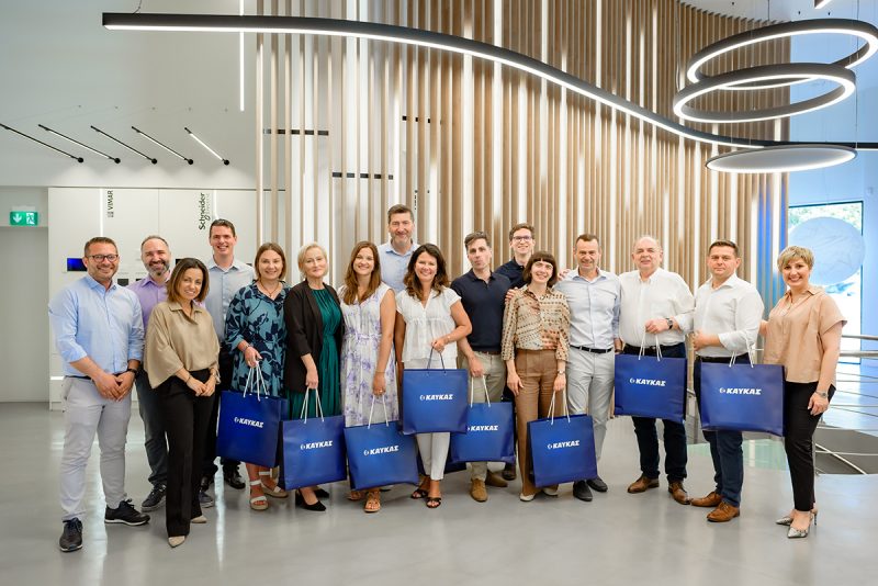 To HUB Lighting & Innovation by Kafkas υποδέχτηκε τη FEGIME Πολωνίας