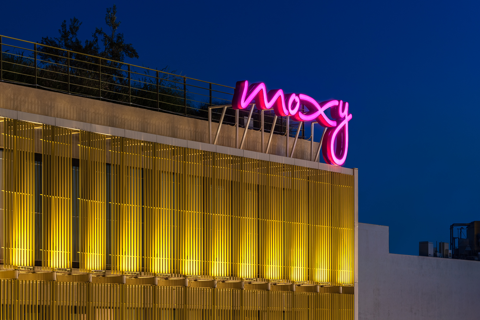 MOXY ATHENS CITY HOTEL
