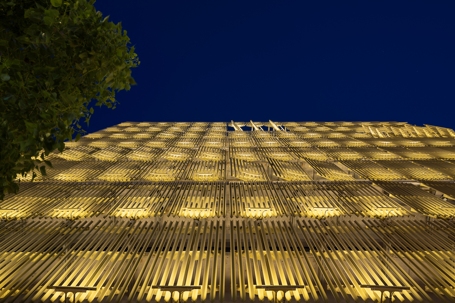 MOXY ATHENS CITY HOTEL OUTDOOR LIGHTING