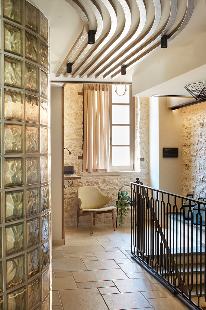 IALNA Boutique Hotel