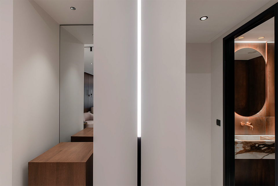 WOMAN’S CLINIC IN ILISIA