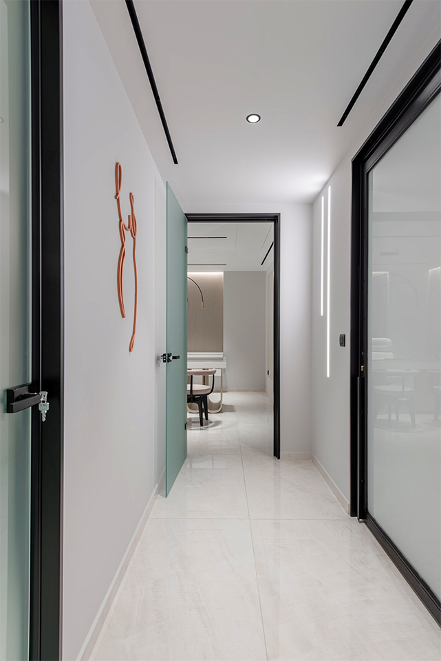 WOMAN’S CLINIC IN ILISIA