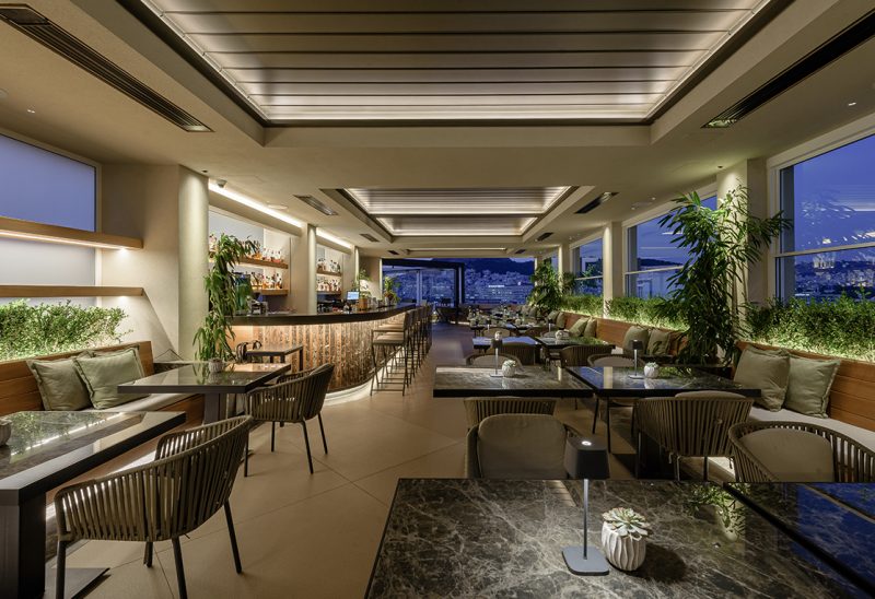 DIVANI CARAVEL HOTEL