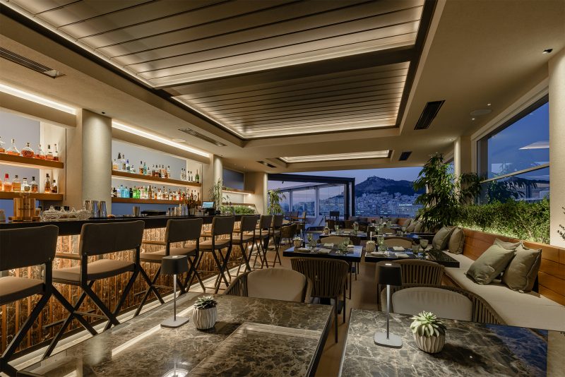 DIVANI CARAVEL HOTEL