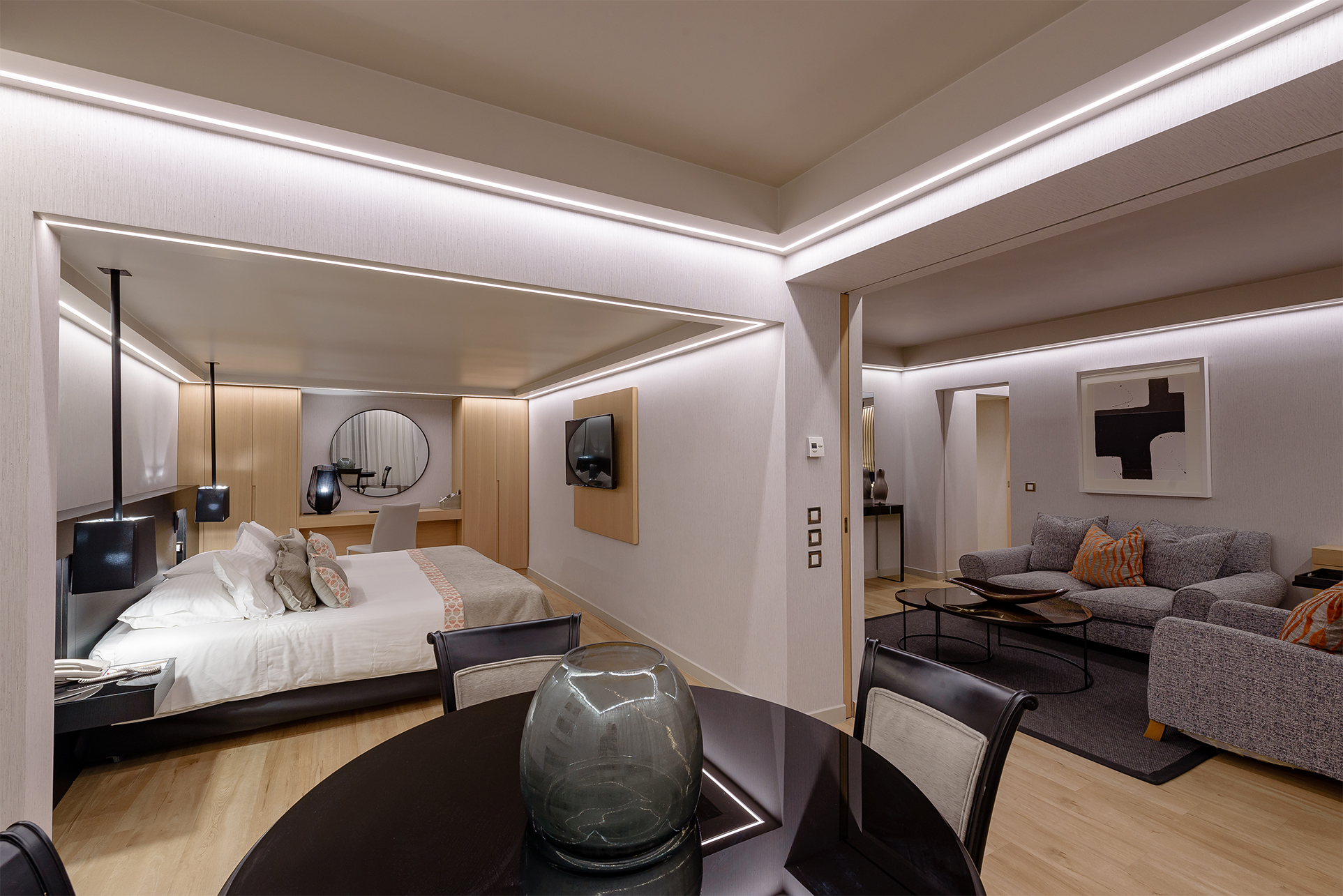 DIVANI CARAVEL HOTEL