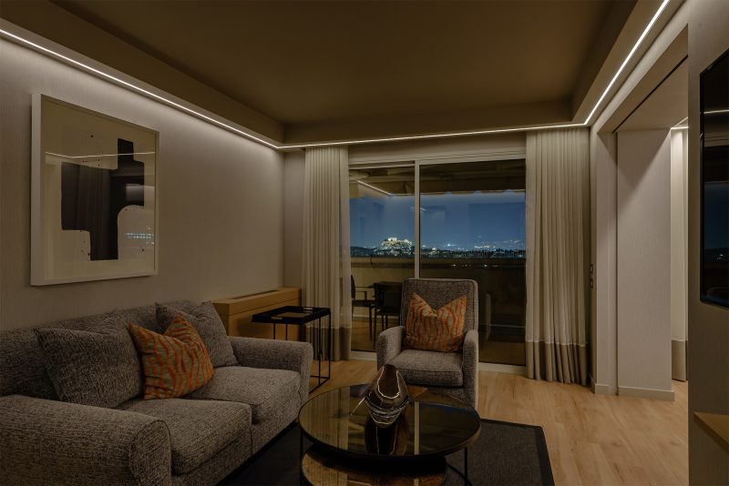 DIVANI CARAVEL HOTEL