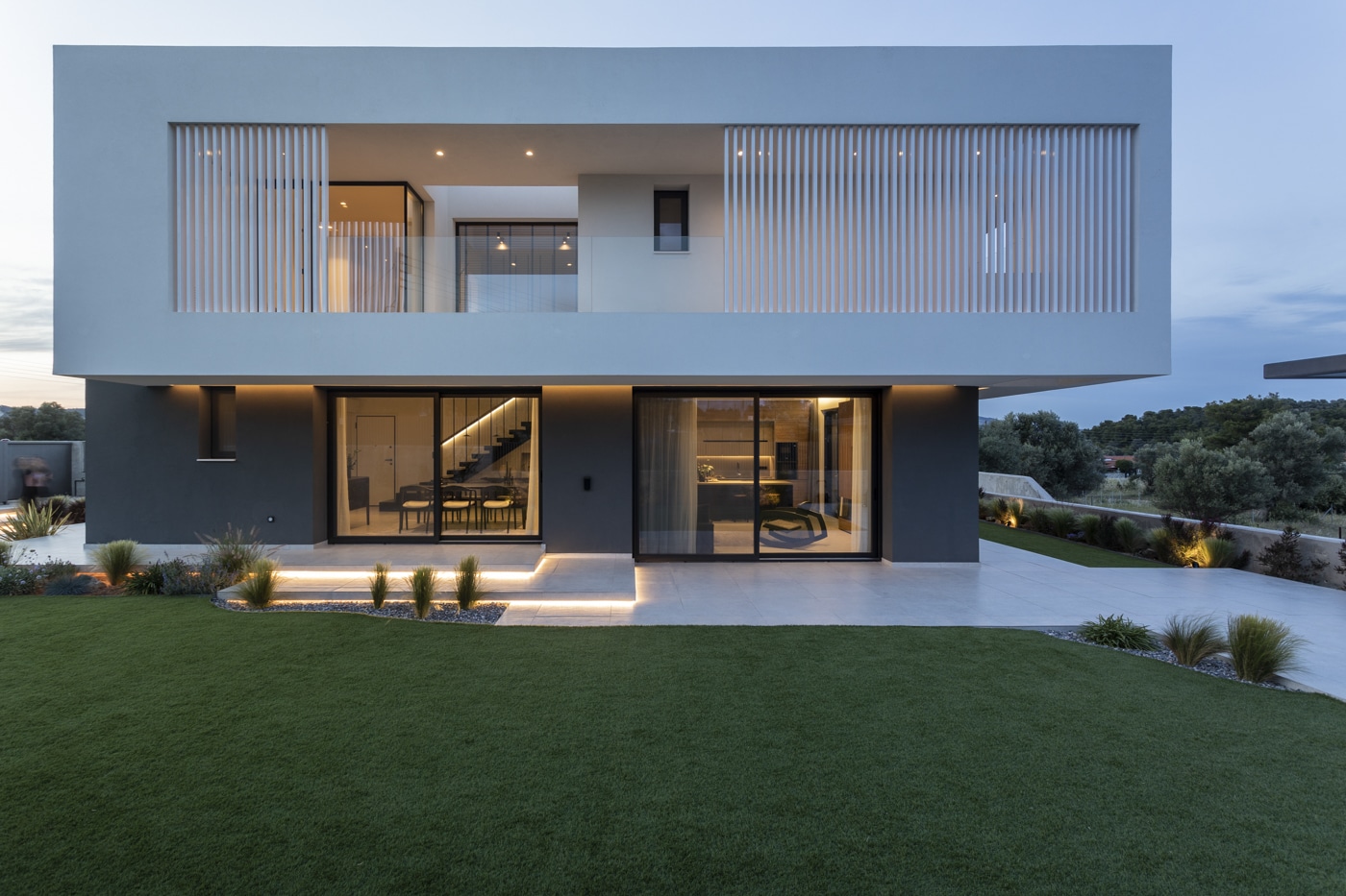 ΚΑΤΟΙΚΙΑ ΣΤΗΝ ΠΑΙΑΝΙΑ